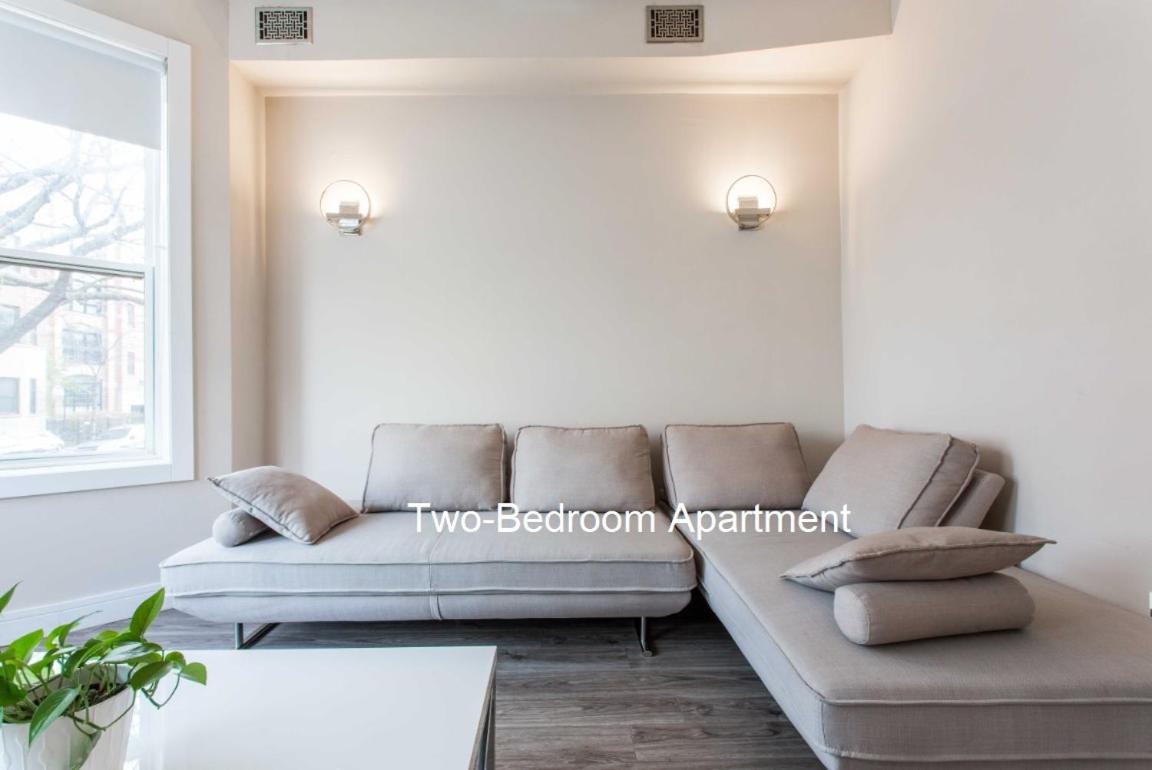 Prime Location - 1 Min Walk To Wrigley Field - 2br Apts Perfect For Cubs Fans! Chicago